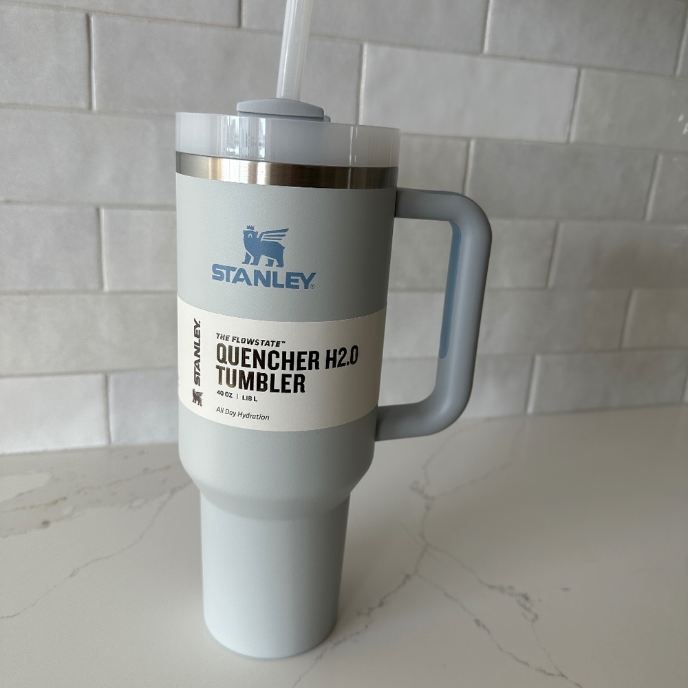 STANLEY CUP QUENCHER H2O TUMBLER FOG